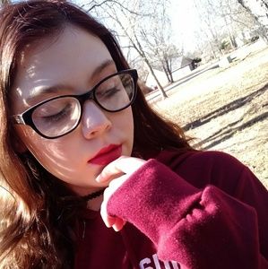 Meet your Posher, Abigail